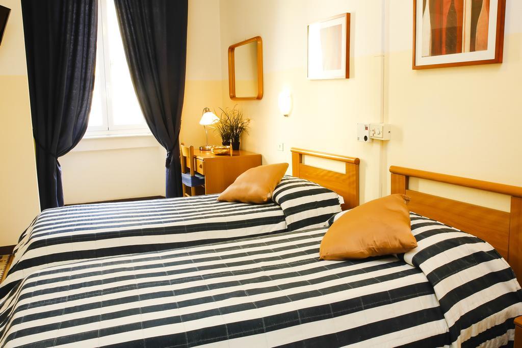 Albergo Garisenda Bolonia Habitación foto
